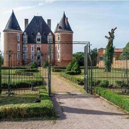 Maison A Saint Elix Le Chateau Luaran gambar